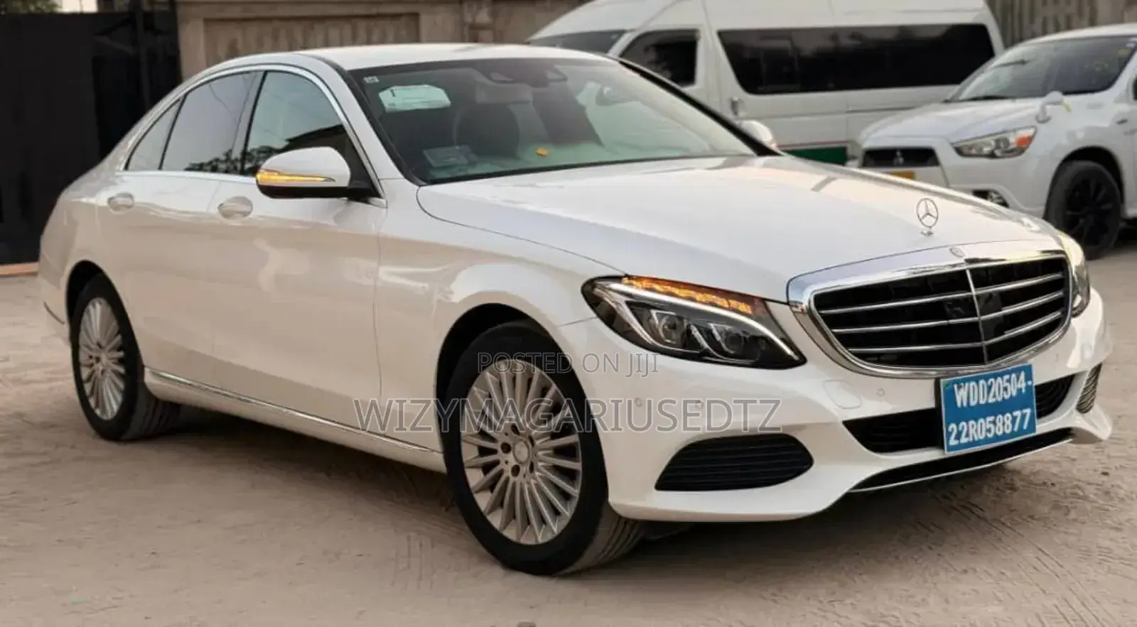 Mercedes-Benz C200 2015 Off white