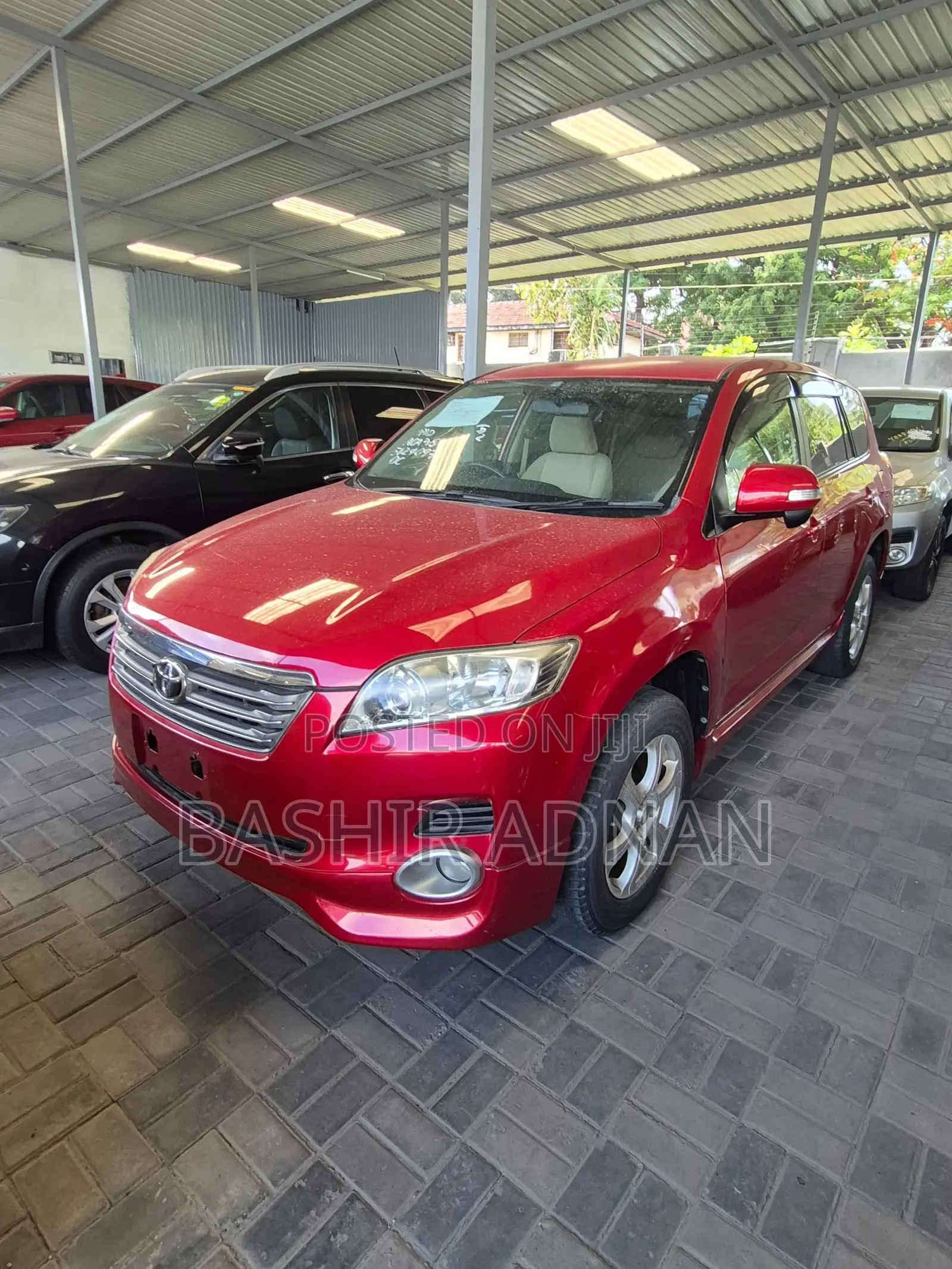 Toyota Vanguard 2008 Red