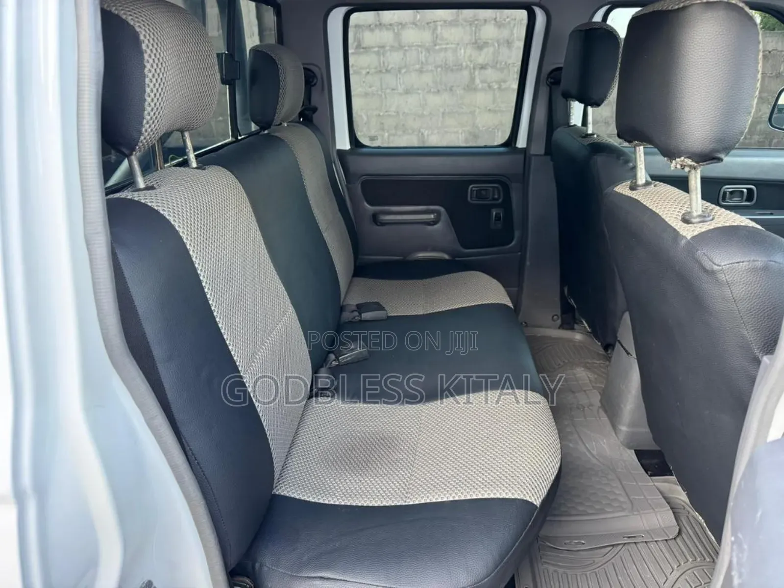 Nissan Hardbody 2018 White