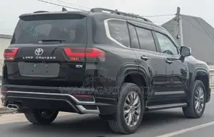 New Toyota Land Cruiser LC300 2024 Black