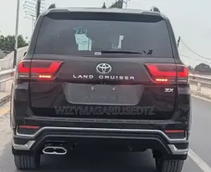 New Toyota Land Cruiser LC300 2024 Black