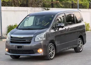 Toyota Noah 2009 Gray