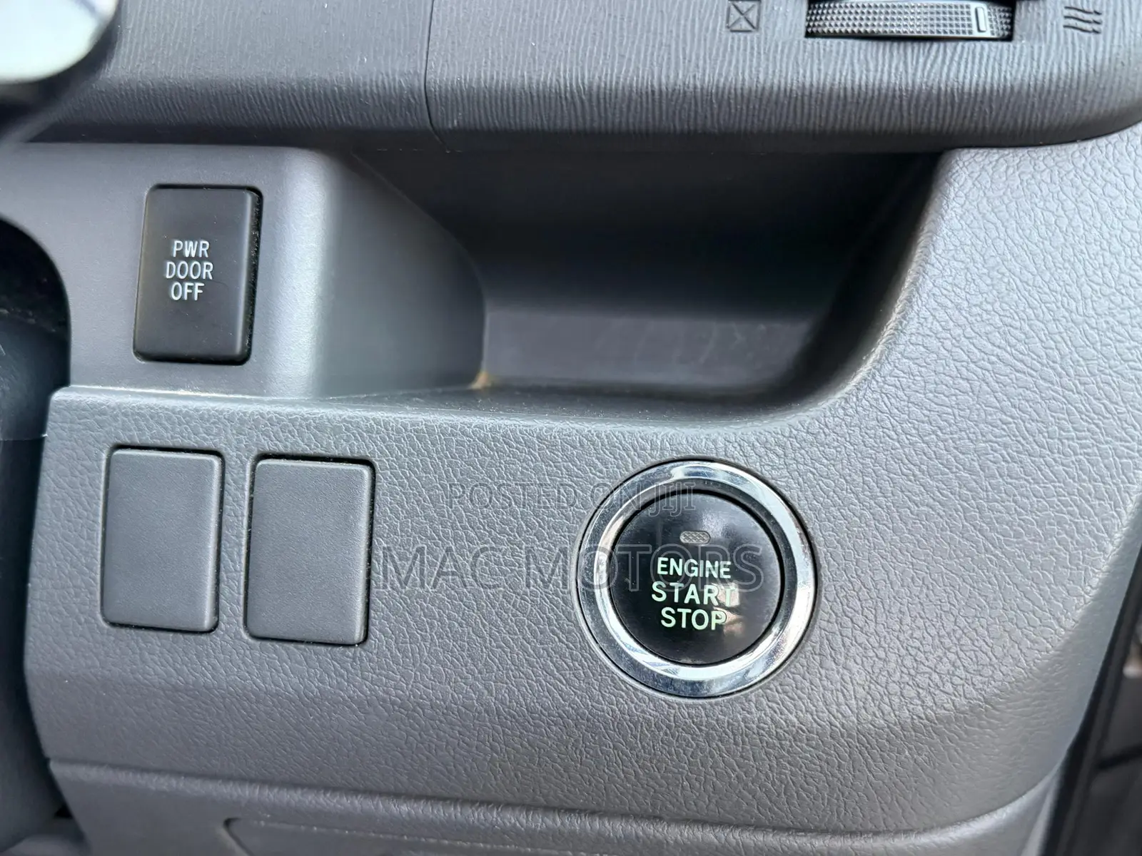 Toyota Noah 2009 Gray