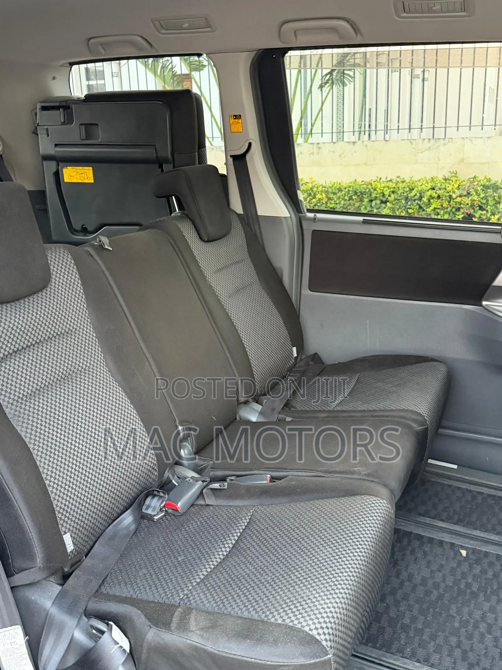 Toyota Noah 2009 Gray