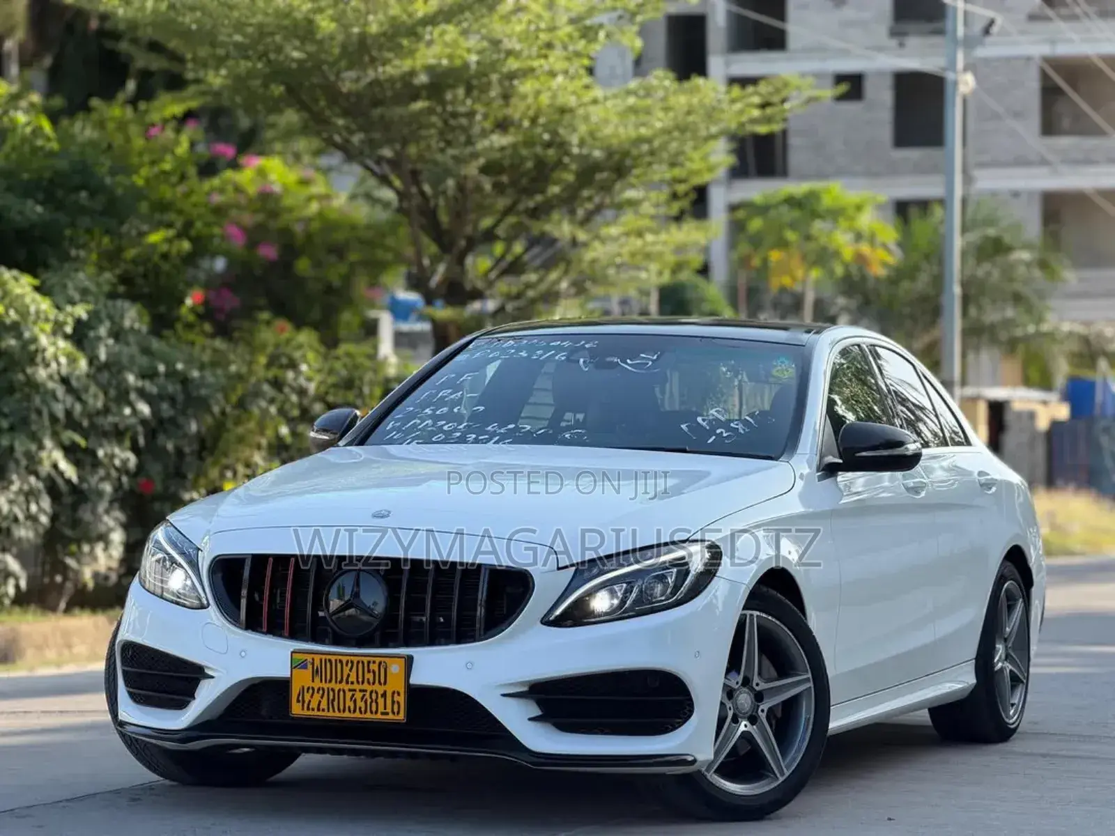 Mercedes-Benz C200 2014 Off white