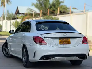 Mercedes-Benz C200 2014 Off white