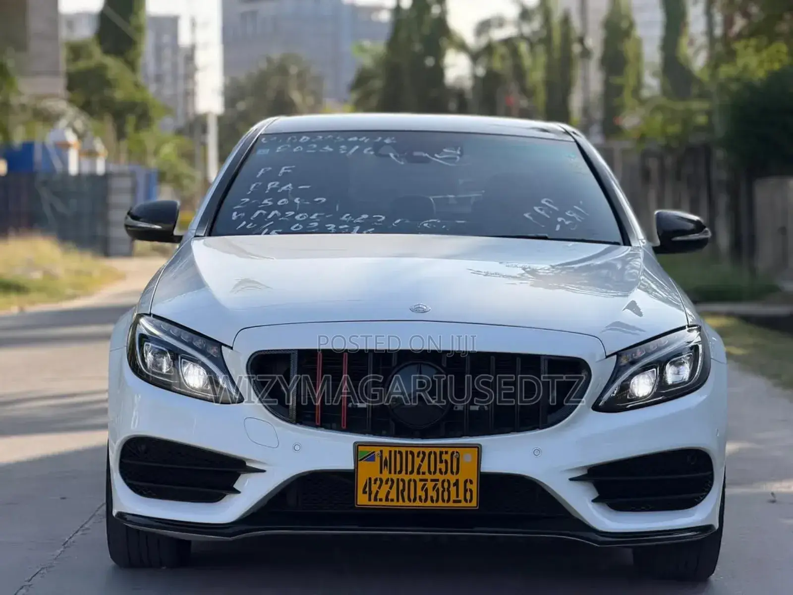 Mercedes-Benz C200 2014 Off white