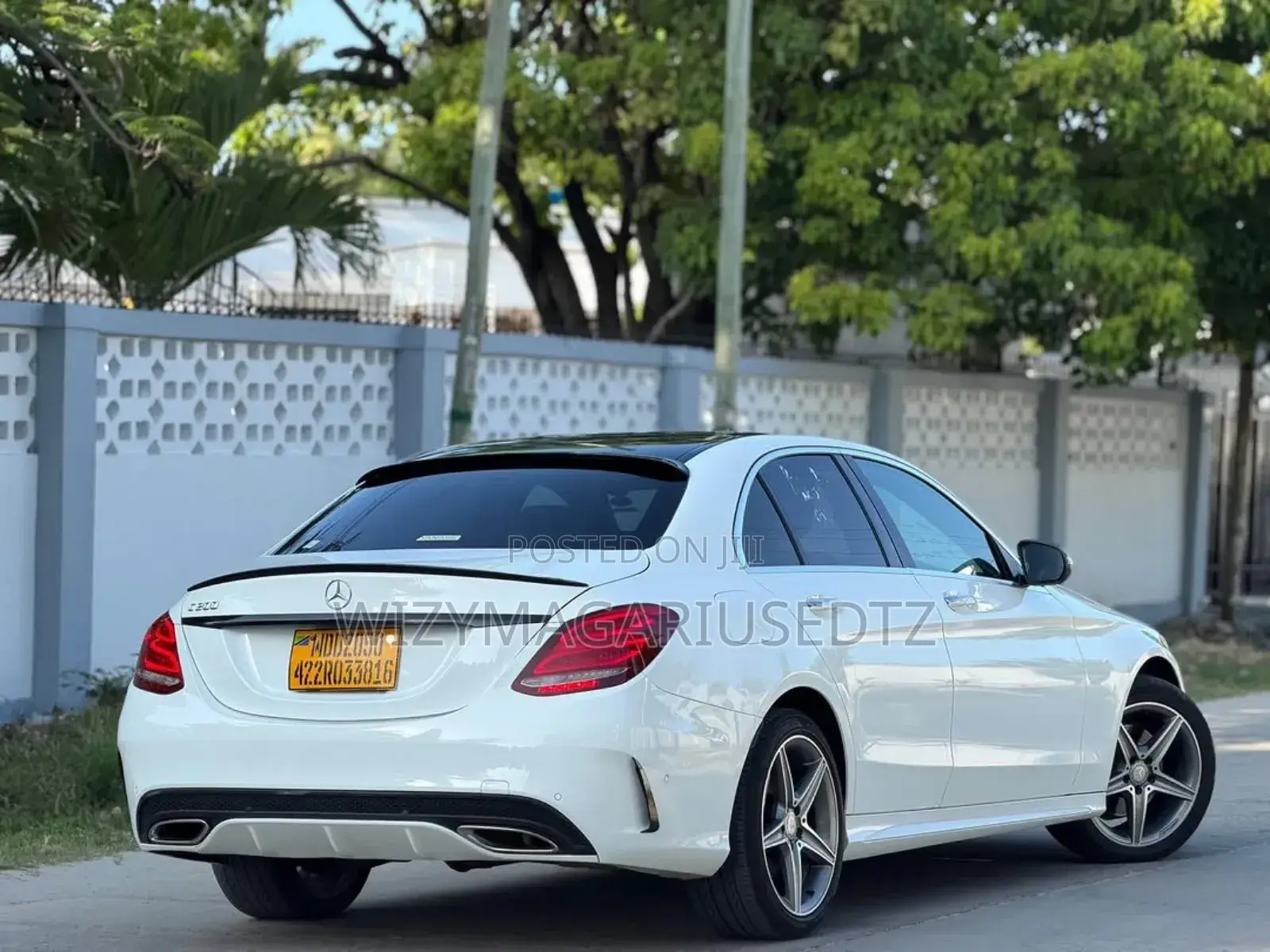 Mercedes-Benz C200 2014 Off white