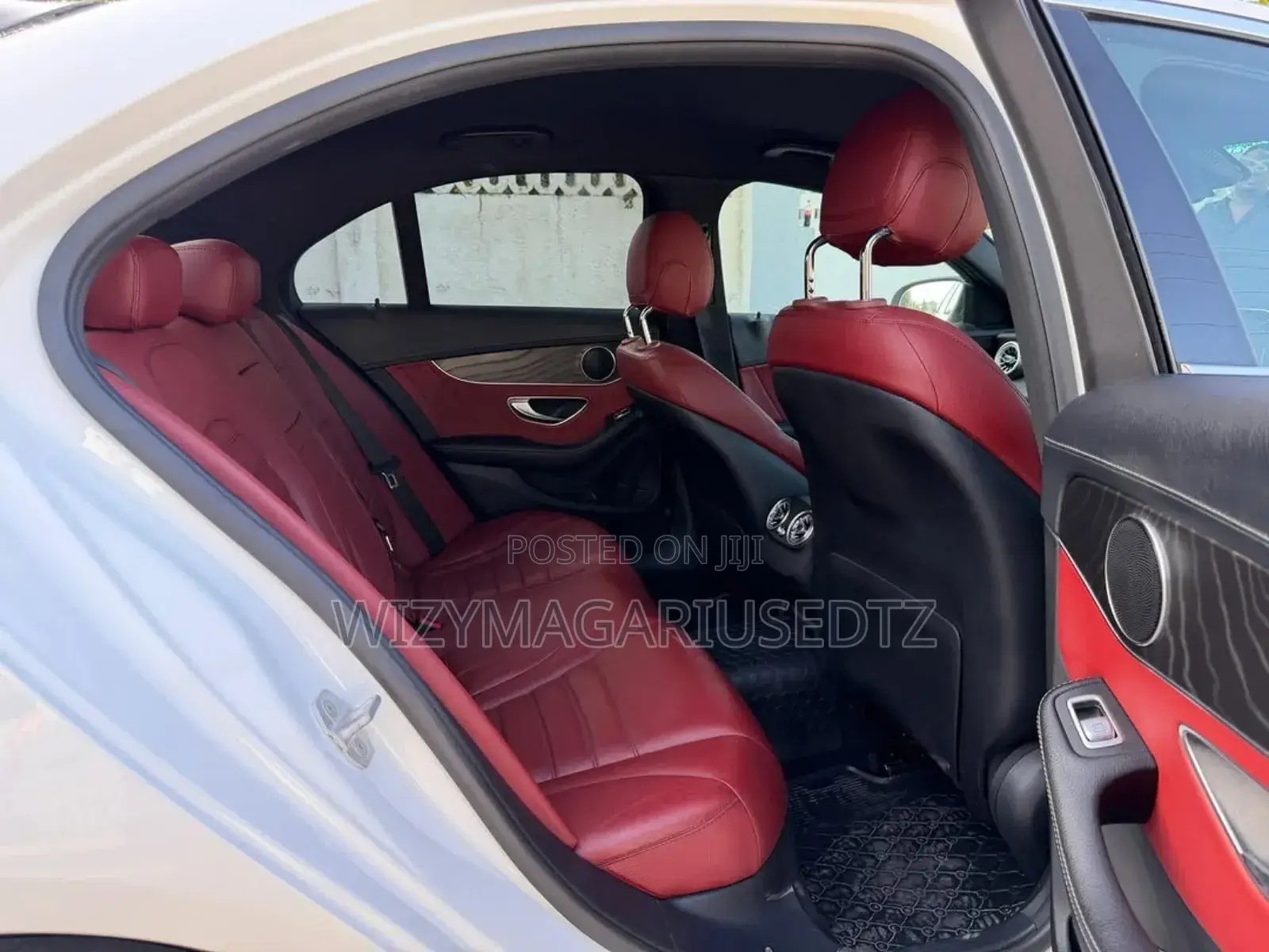 Mercedes-Benz C200 2014 Off white