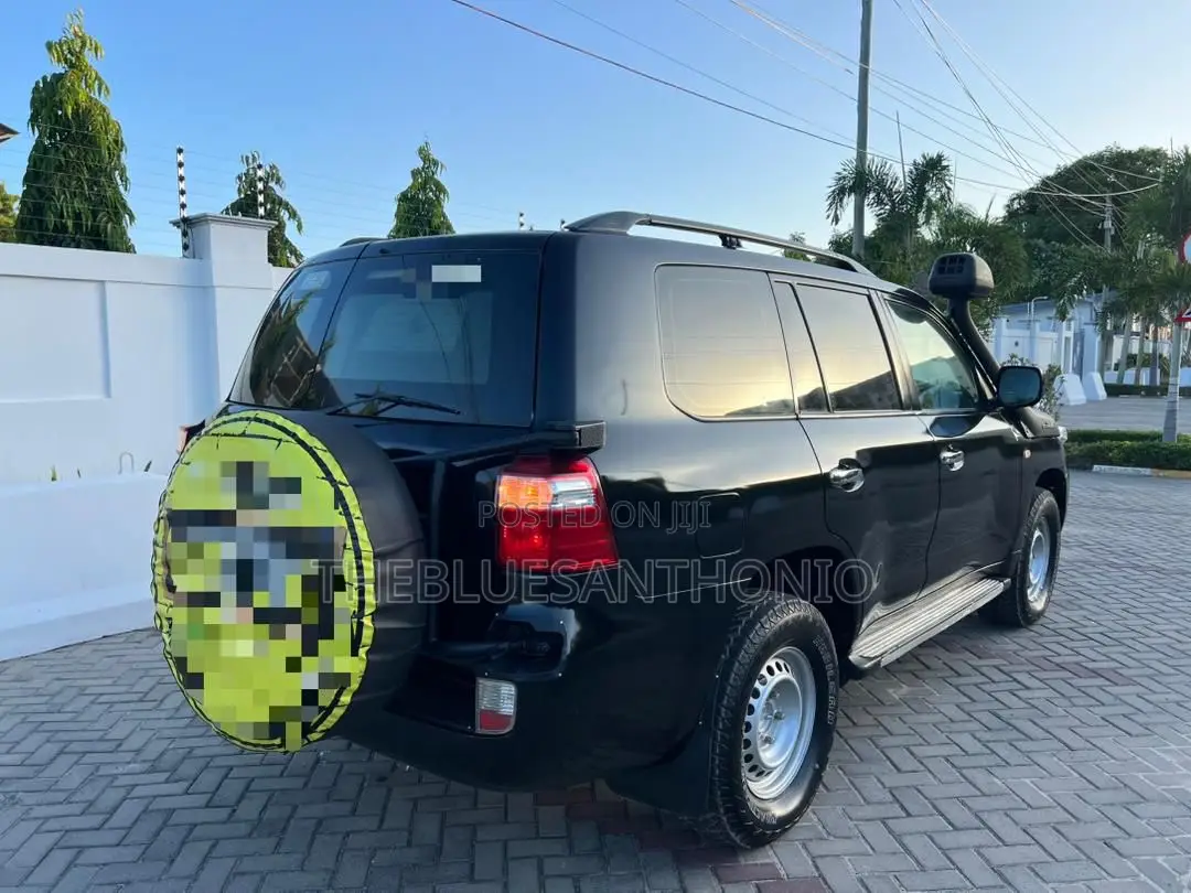 Toyota Land Cruiser 2013 Black