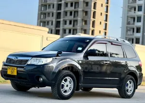 Subaru Forester 2010 Gray