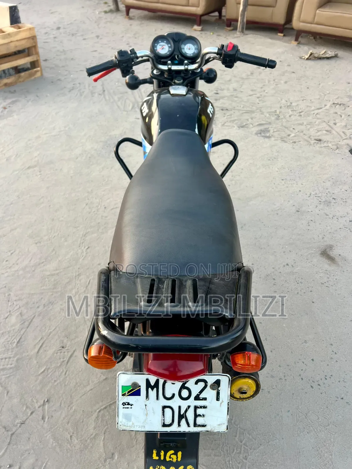 TVS HLX 125 2025 Black