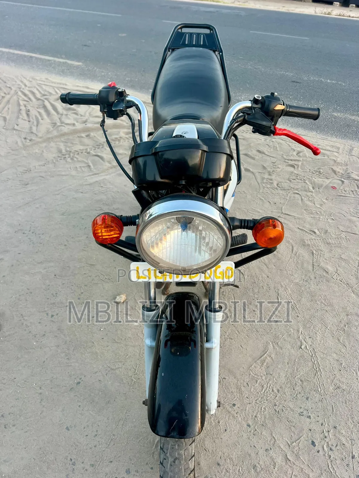 TVS HLX 125 2025 Black