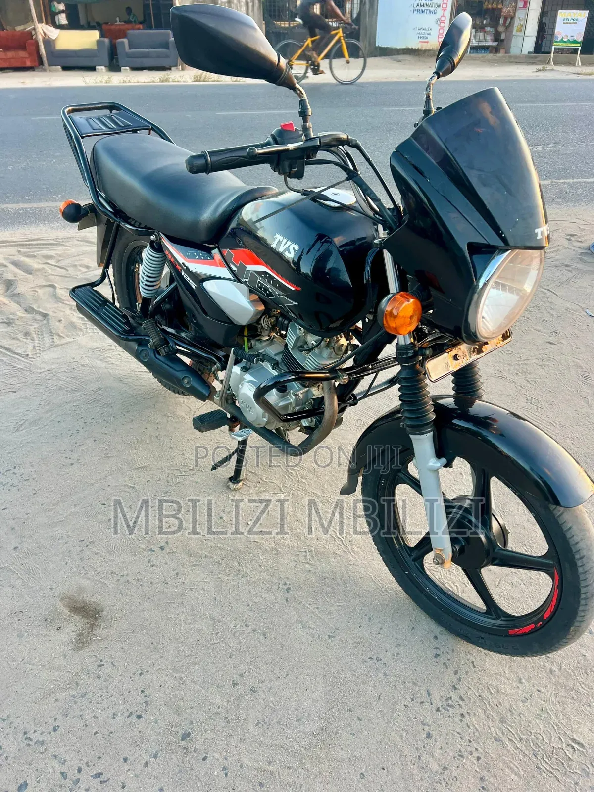 TVS HLX 125 2025 Black