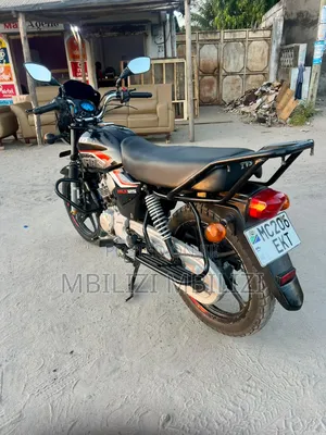 TVS HLX 125 2025 Black