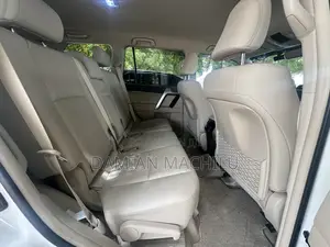 Toyota Land Cruiser Prado 2020 Pearl