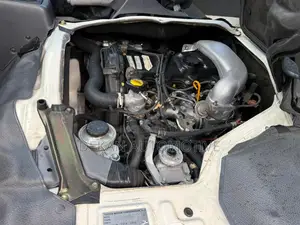 Toyota HiAce 2002 White