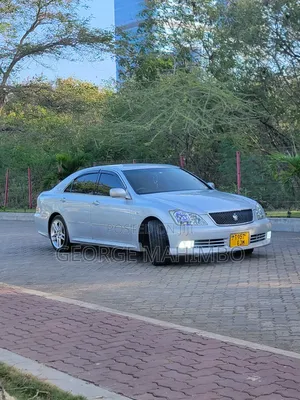 Toyota Crown Royale 2005 Silver