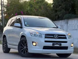 Toyota RAV4 2.4 2008 White