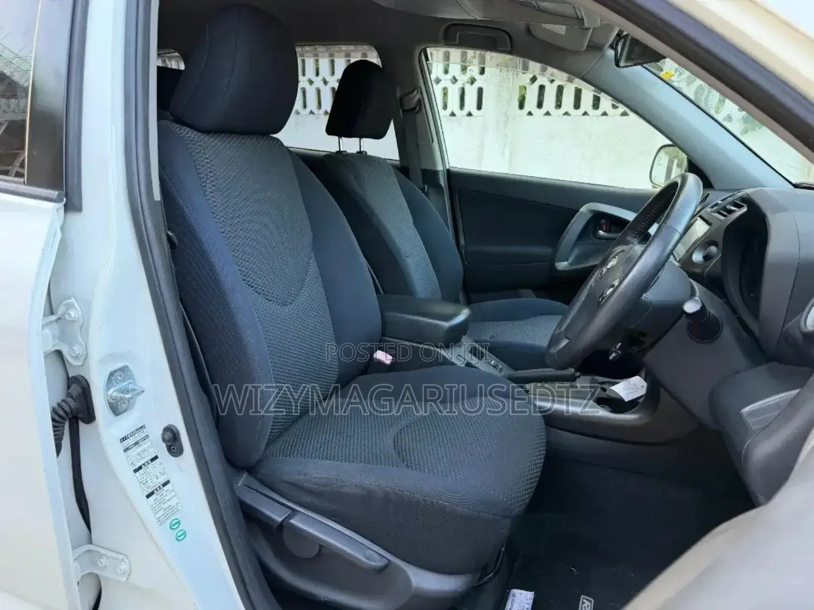 Toyota RAV4 2.4 2008 White