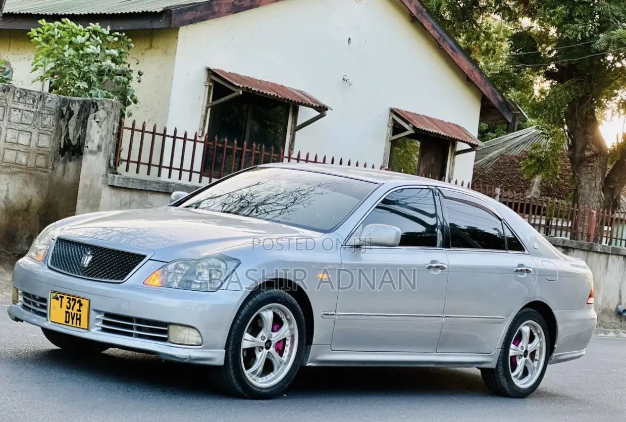 Toyota Crown 2004 Silver