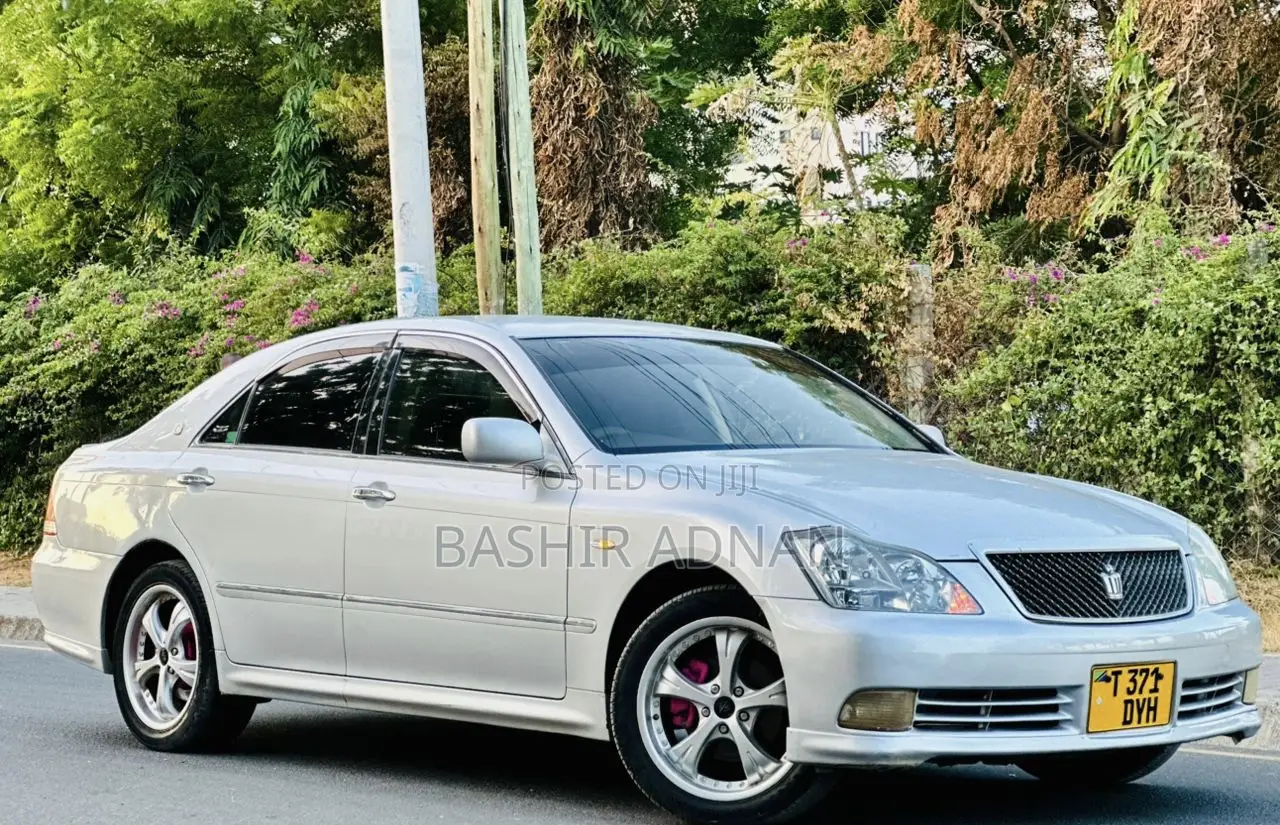 Toyota Crown 2004 Silver