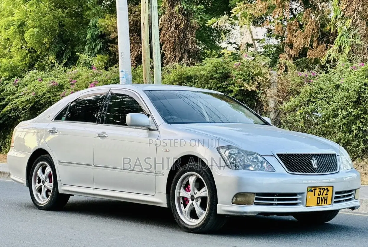 Toyota Crown 2004 Silver