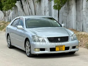 Toyota Crown 2004 Silver