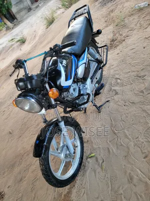 TVS HLX 125 2025 Black