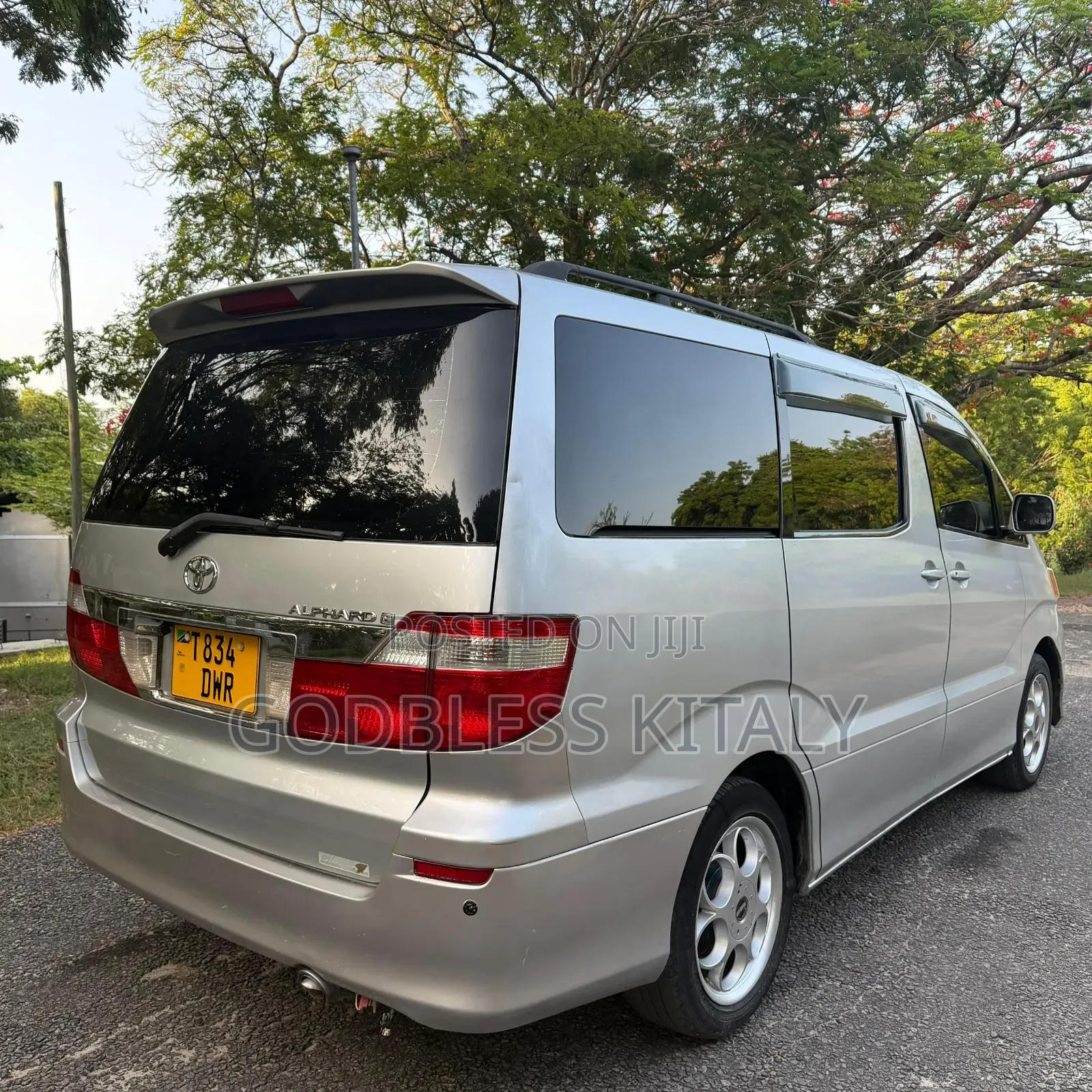 Toyota Alphard 2.4 Petrol FWD 2004 Silver