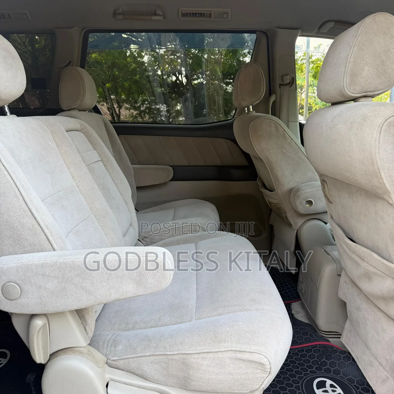 Toyota Alphard 2.4 Petrol FWD 2004 Silver