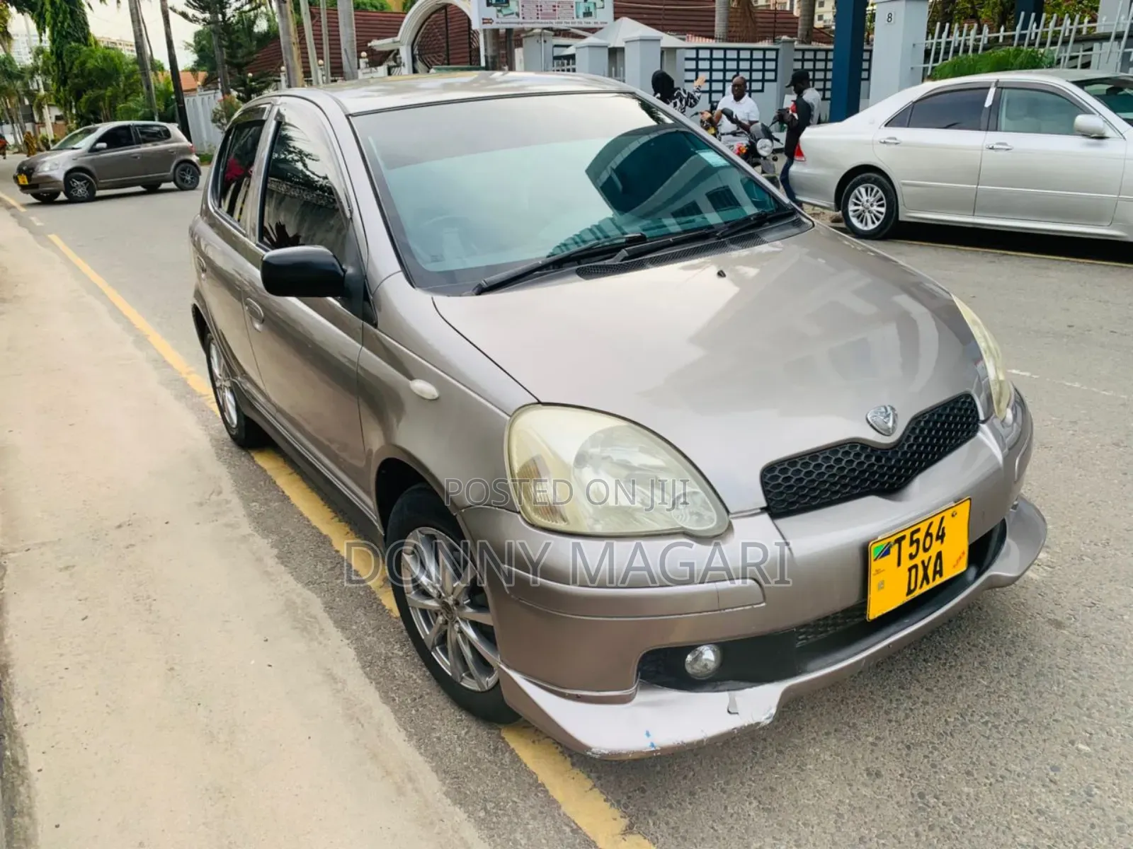 Toyota Vitz 2005 Gray
