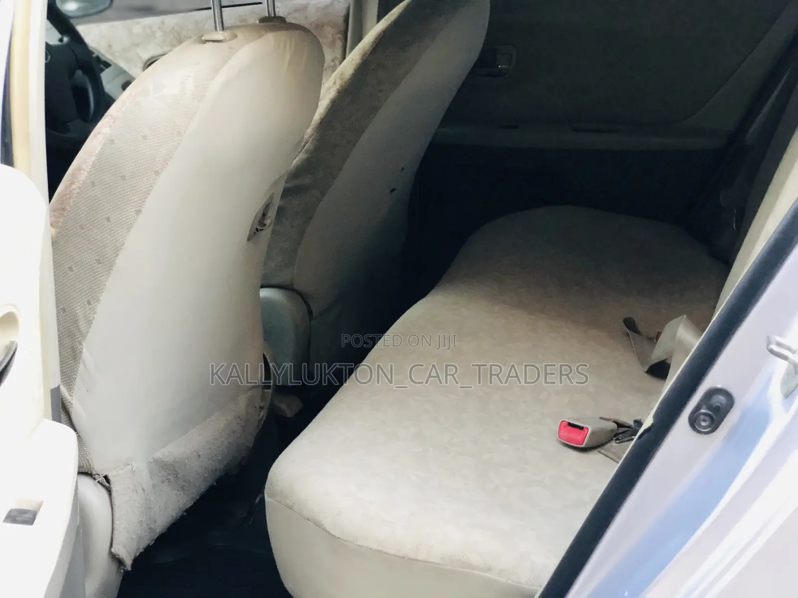Toyota Vitz 2006 Pink