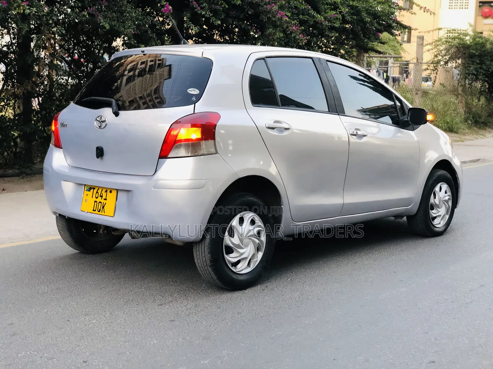 Toyota Vitz 2006 Pink