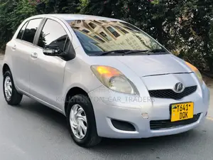 Toyota Vitz 2006 Pink