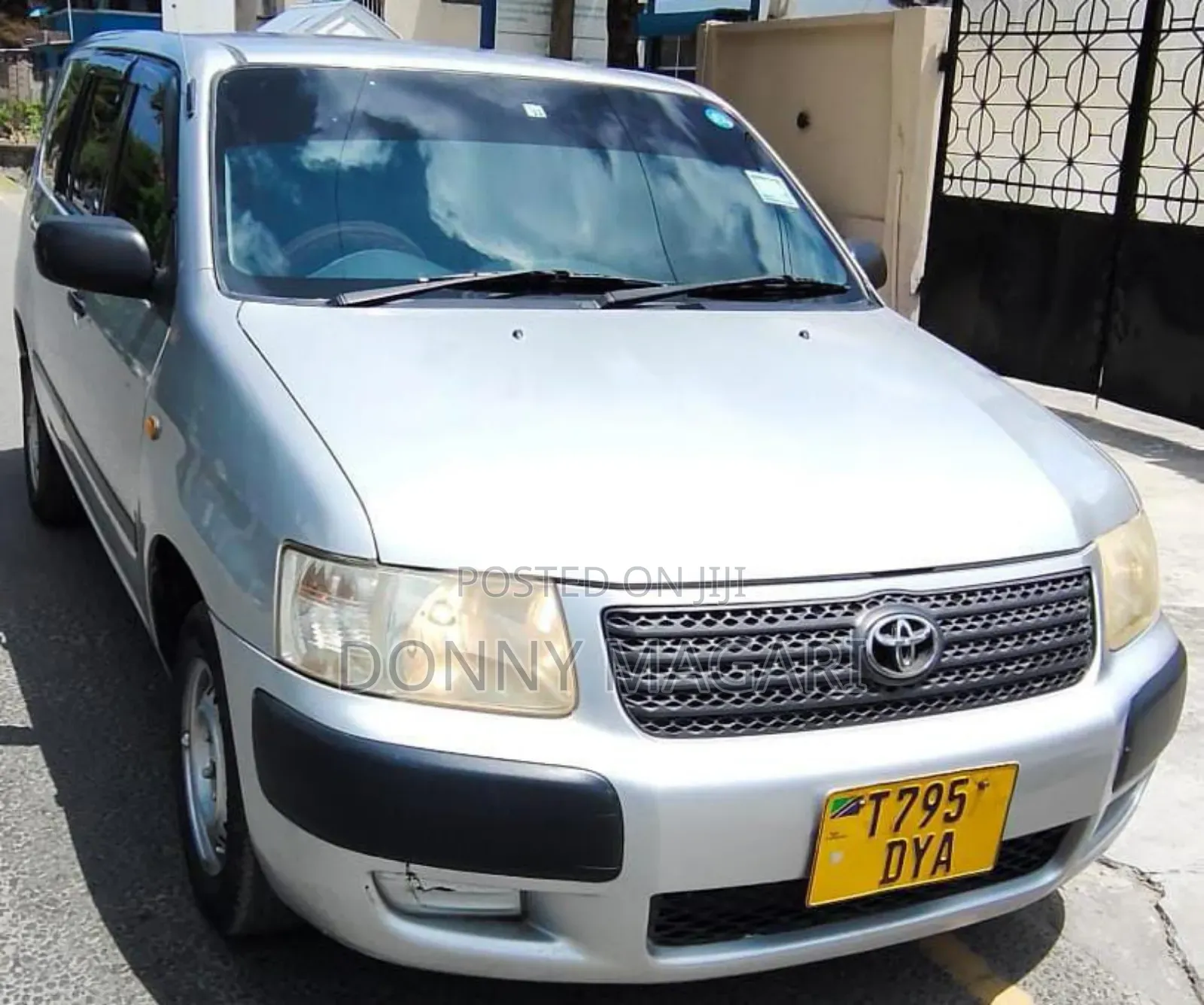 Toyota Probox 1.5 CNG 2WD 2007 Silver