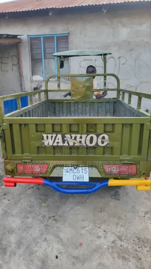 Bajaj Avenger 200 2025 Green