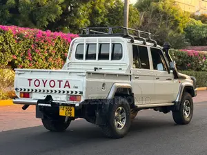 Toyota Land Cruiser 2020 White