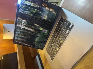 Laptop Apple MacBook Pro 2019 16GB Intel Core I7 SSD 512GB