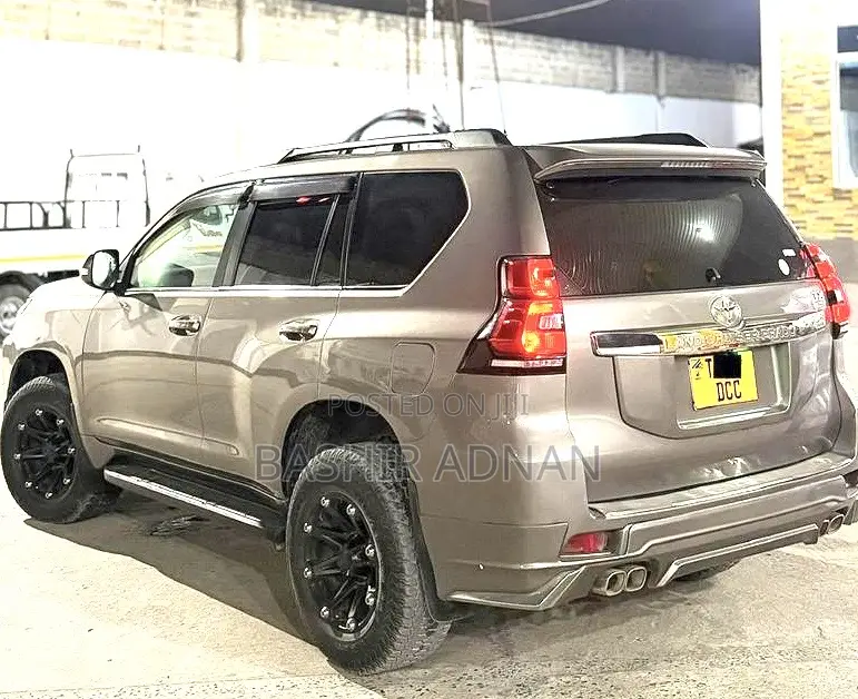 Toyota Land Cruiser Prado 2.7 i 2013 Gold