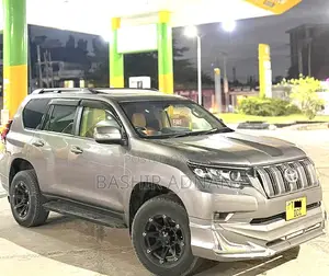 Toyota Land Cruiser Prado 2.7 i 2013 Gold
