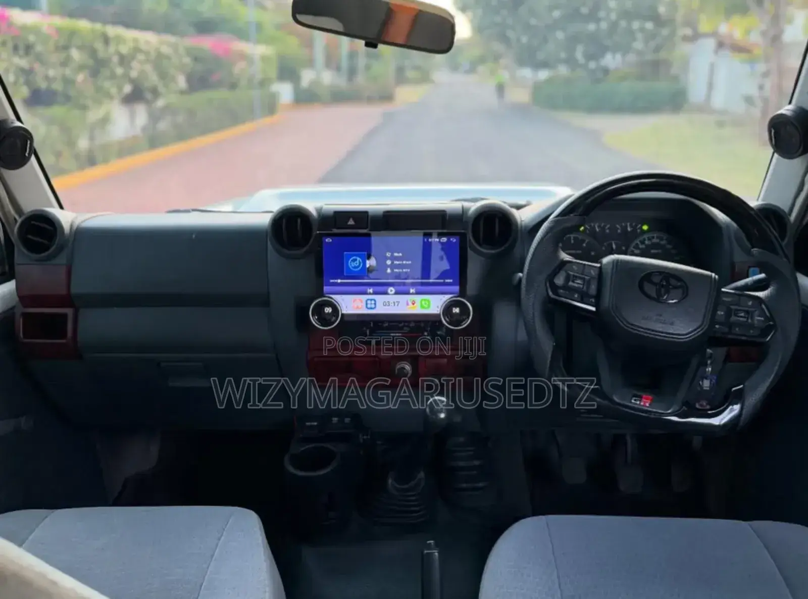 Toyota Land Cruiser 79 Series 2019 Off white