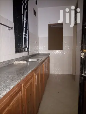 2bedrooms,Livingroom,Kitchen and Public Toilet
