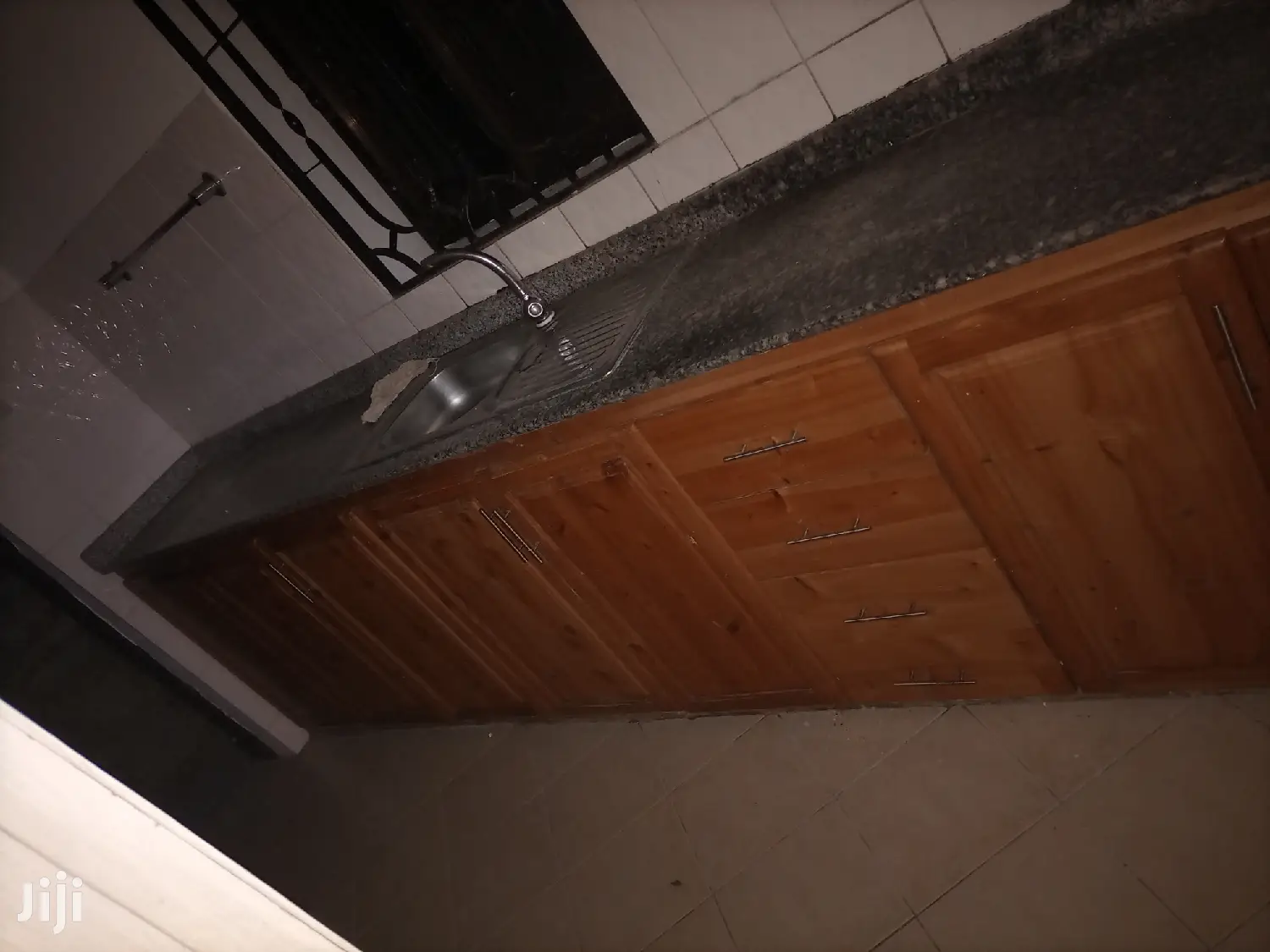 2bedrooms,Livingroom,Kitchen and Public Toilet