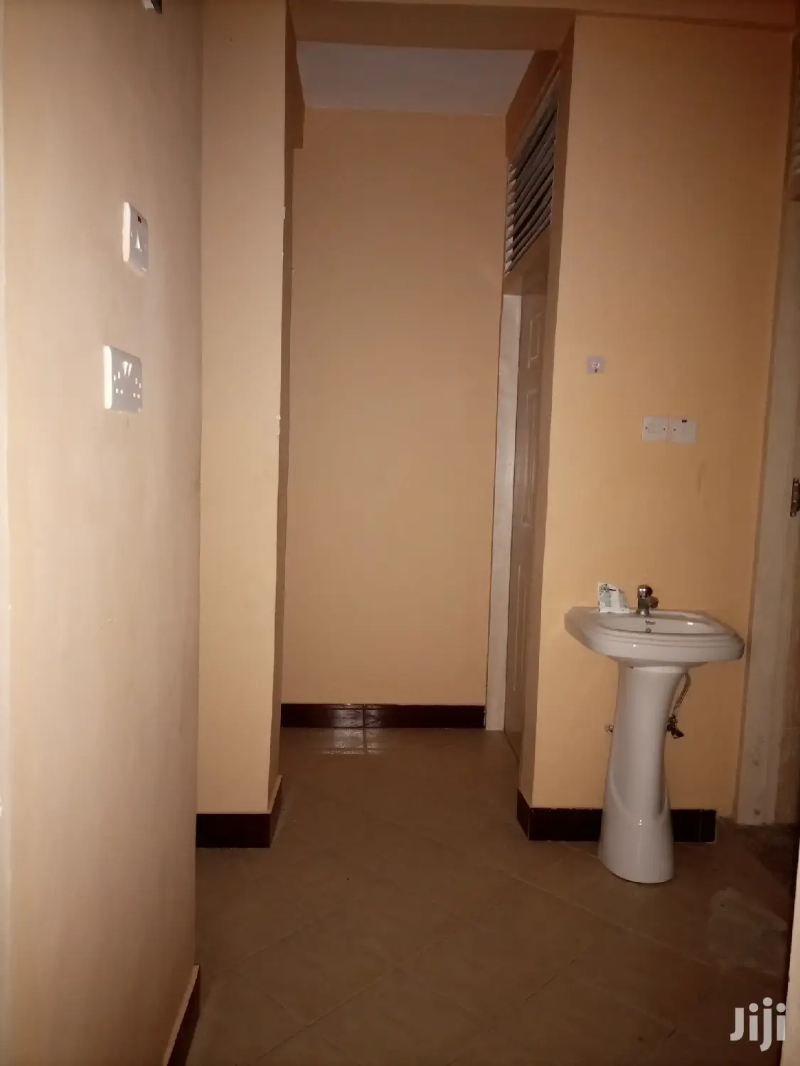 2bedrooms,Livingroom,Kitchen and Public Toilet