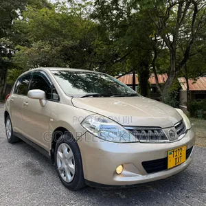 Nissan Tiida 1.5L 16V 2010 Gold