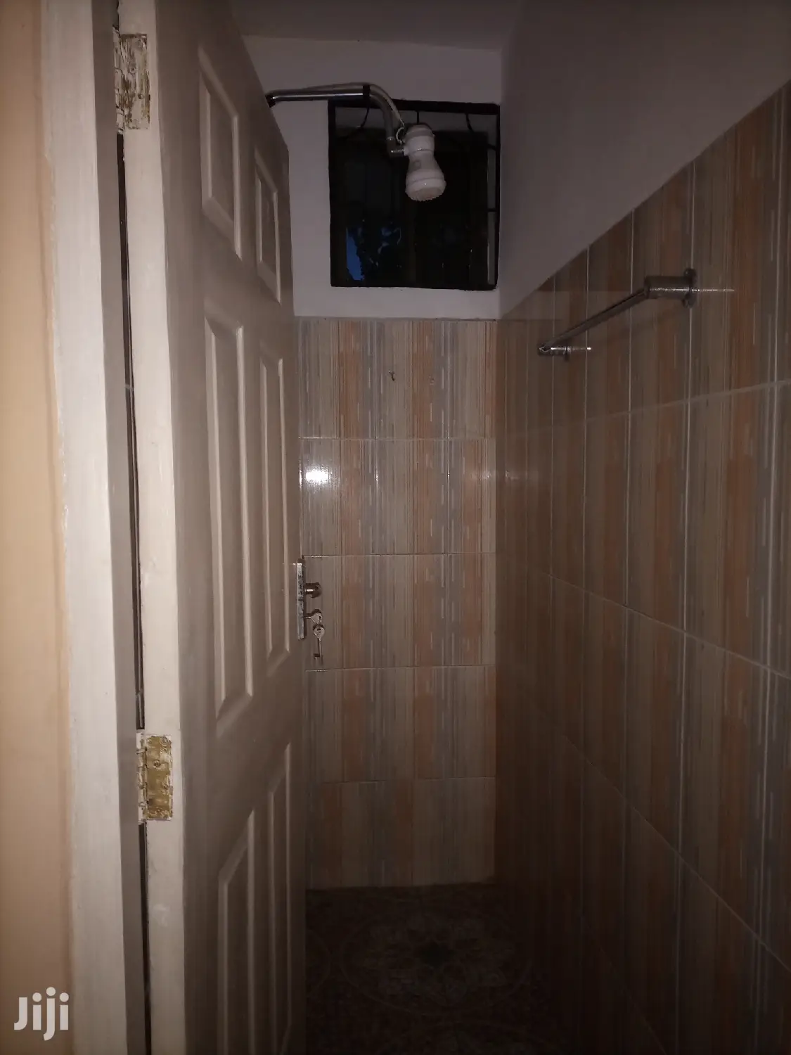 2bedrooms,Livingroom,Kitchen and Public Toilet