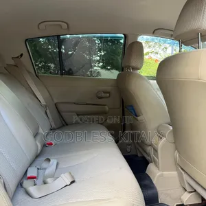 Nissan Tiida 1.5L 16V 2010 Gold