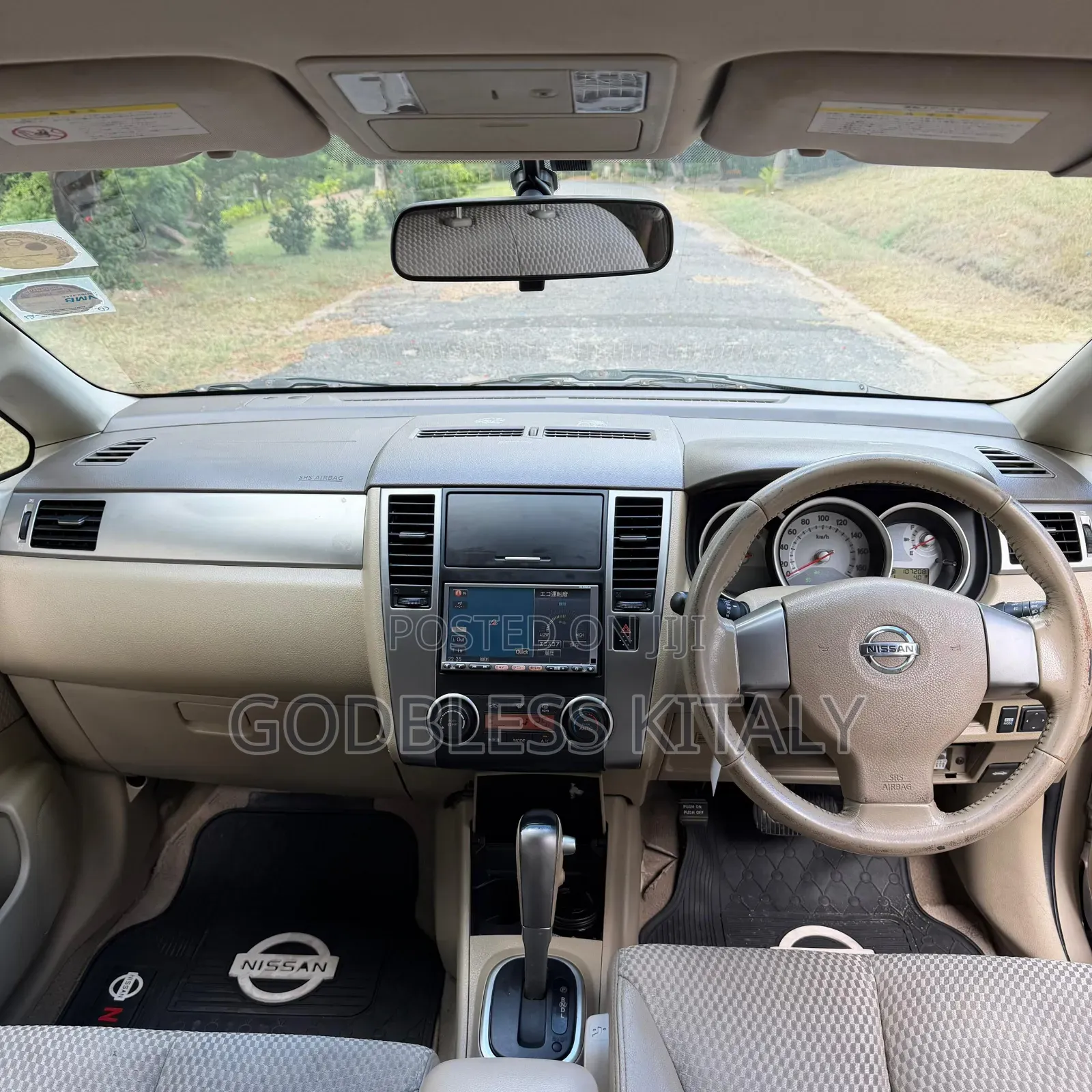 Nissan Tiida 1.5L 16V 2010 Gold