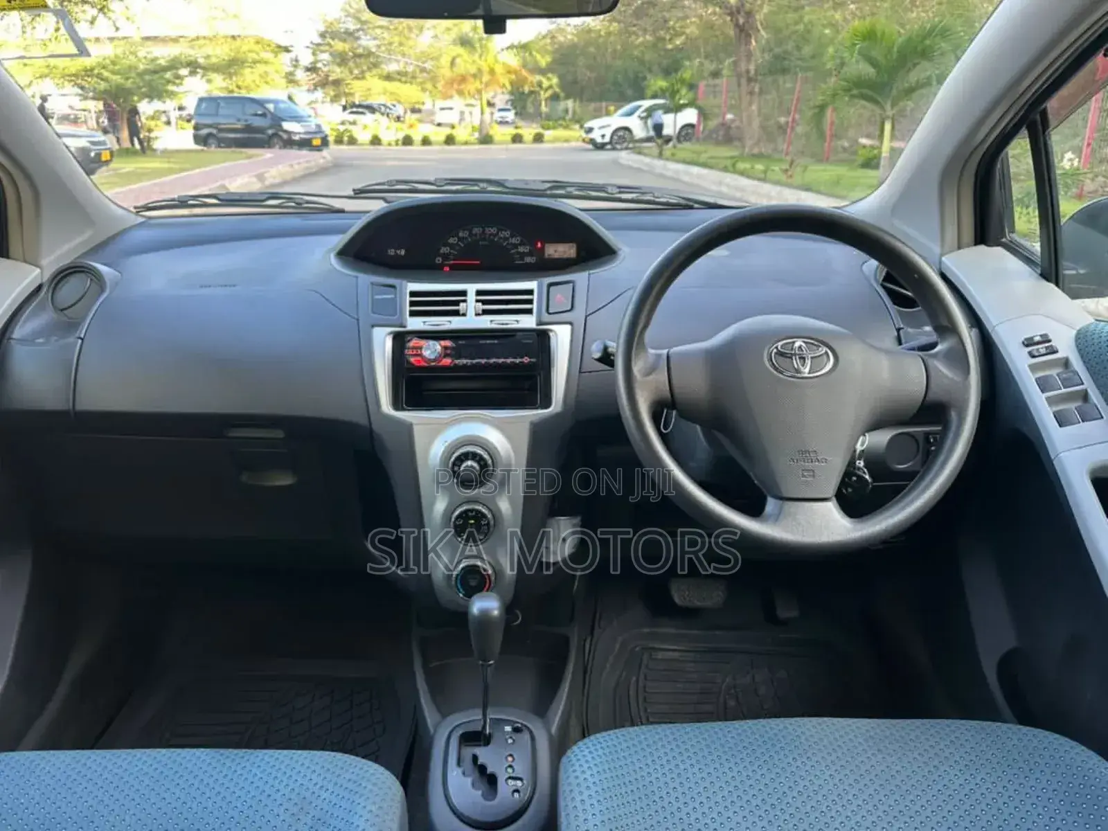 Toyota Vitz 1.3 AWD 5dr 2009 Black